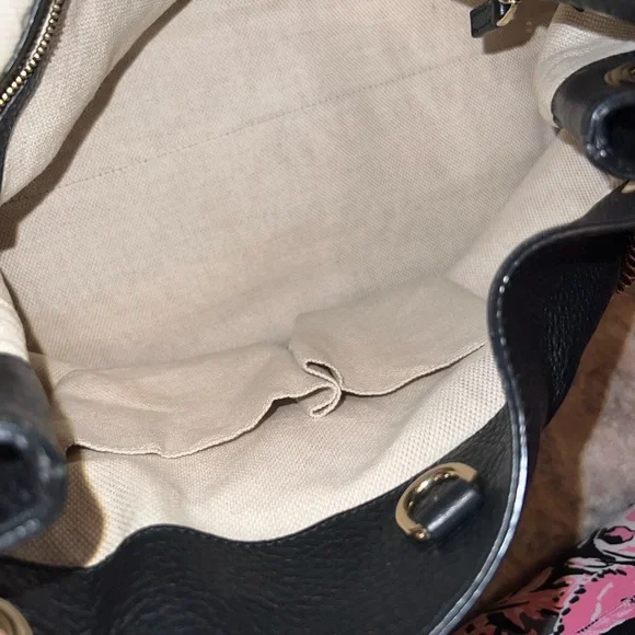 Gucci Soho Medium Black Double Leather Chain Shoulder Bag Tote
Black Gold - Picture 4 of 16